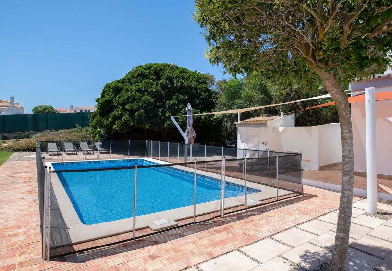 Fence with Lockable Gate